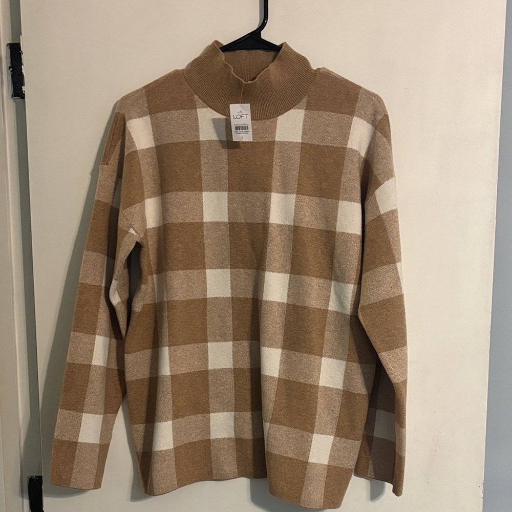 LOFT Women’s Small Tan andWhite Checkered Sweater